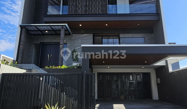 Huapik Poll... Brand New Minimalist Modern Luxury Home @citraland - Sby Ready to Occupy Beautiful House 2
