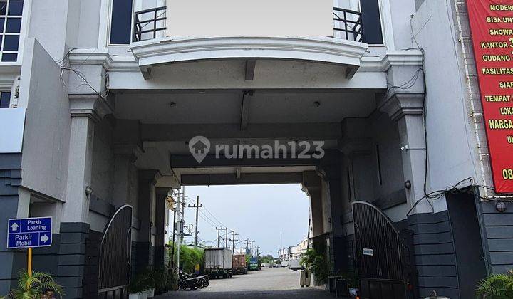 Tempat Usaha Ini Cocok Untuk Resto Atau Kantor! 1