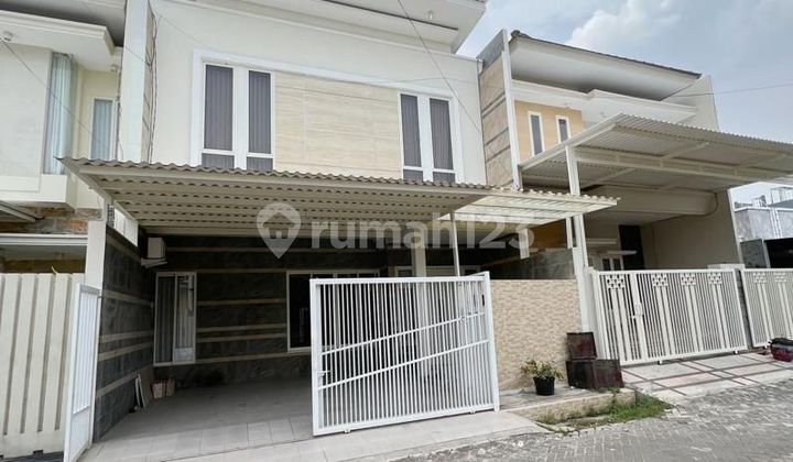 Rumah Surabaya Timur 2 lantai semi furnish siap huni 1