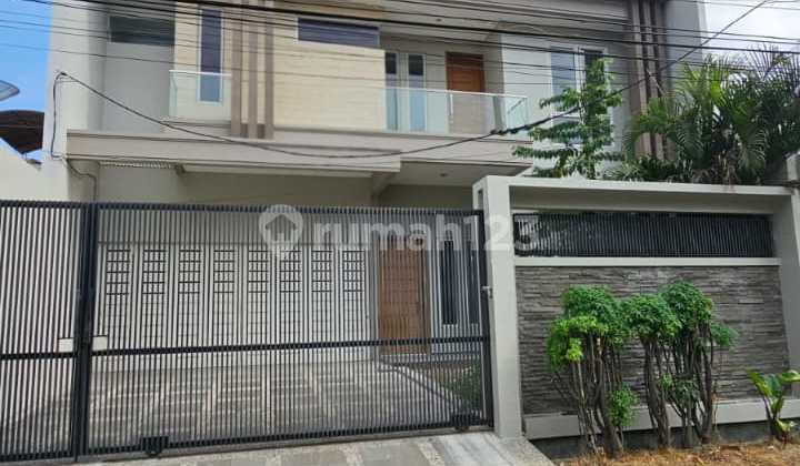 Well-Maintained Modern Minimalist House in Dharmahisada