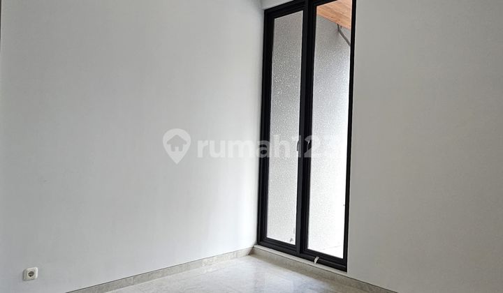 Baru Gress, Modern Minimalis Di Manyar 2