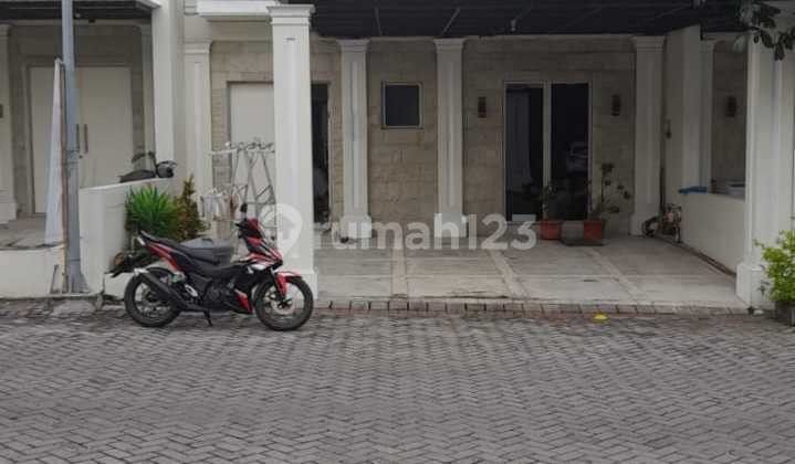 Premium House Located Adjacent to West Surabaya with Wide Road Rows 2