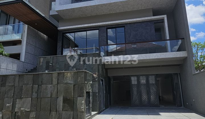 Rumah Lux Citraland Siap Huni 8 Cctv Kamera Dan Akses Lift