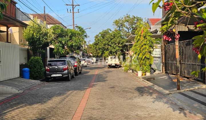 Rumah Terawat 1,5 Lantai Manyar Jaya Row Jalan Lebar 2