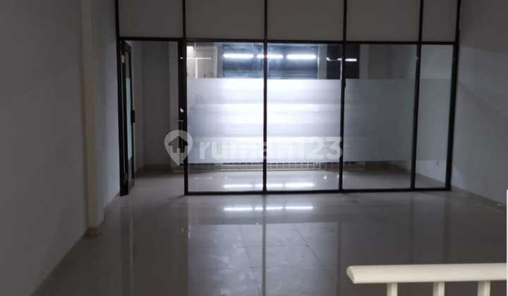 Strategic Shop Location Between 2 Elite Housing Complexes 2