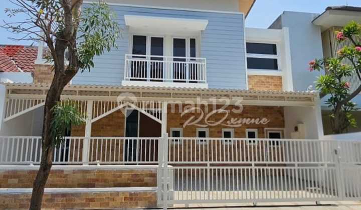 Central Citraland House with 4+1 Bedrooms Ready to Occupy