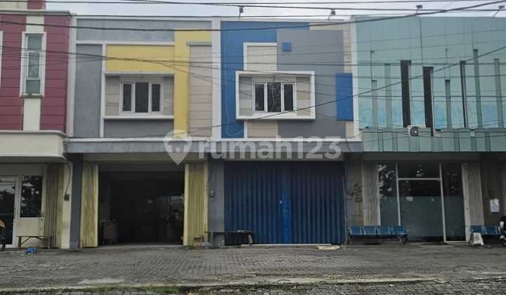 Ready-to-Occupy Shop House, Suitable for All Businesses on Raya Menganti 2