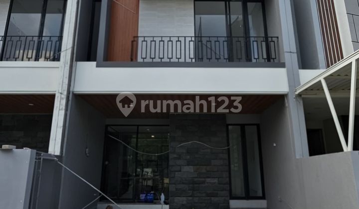 Baru Gress, Lokasi Strategis Di Manyar Baru Gress, Lokasi Strategis Di Manyar