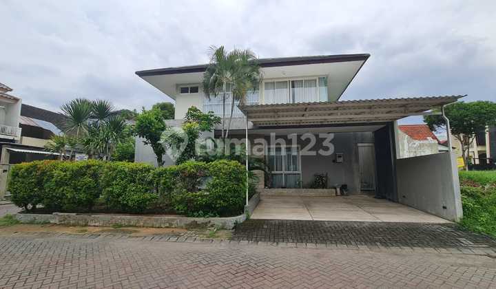 Rumah Minimalis Second Terawat, Dekat Gwalk