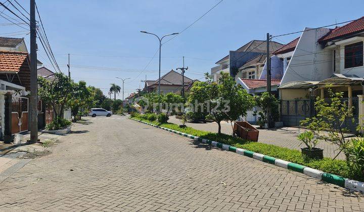 RUMAH TAMAN PONDOK INDAH 2