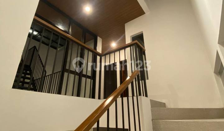 Rumah Baru Bergaya Scandinavian Semi Furnish 2