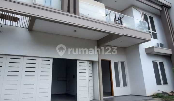 Rumah Terawat Minimalis Modern Di Dharmahisada 2