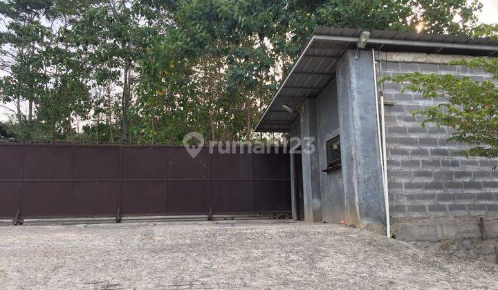 Pabrik di Kawasan Industri Cikao 3