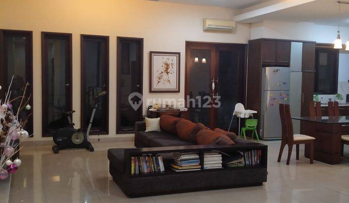 Rumah SHM 2 Lantai di Taman Villa Meruya, Jakarta Barat 1