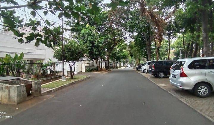 SELONG - Dijual cepat tanah berikut bangunan dilokasi premium.kebanyoran baru  1