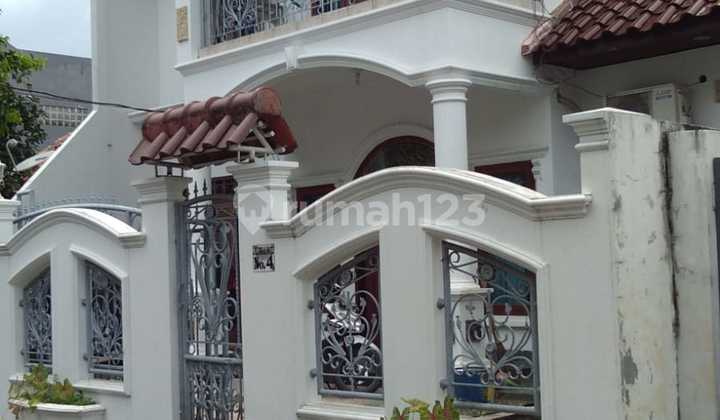 Bangunan 2 Lantai di Lokasi Strategisnya Keb Baru Sgt Dekat ke Halte Traja