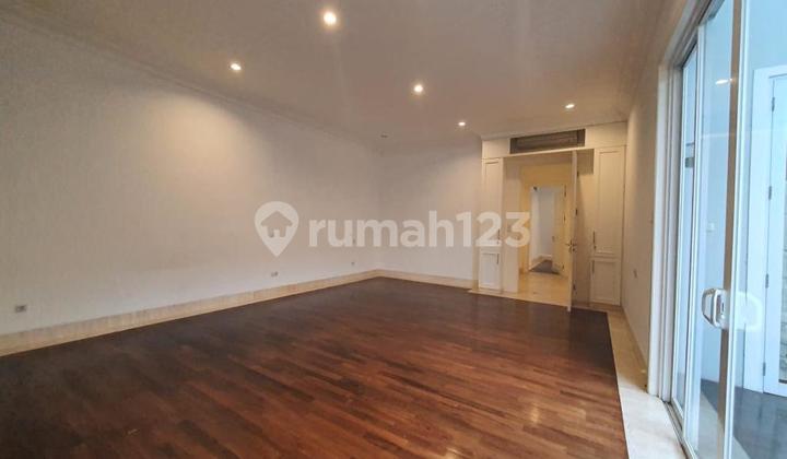 Menarik!! Rumah Bagus di Area Strategis Kebayoran Baru 3 Lt @Sisi Jalan Lebar 2