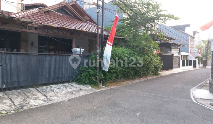 Rumah Cocok Hunian Kantor Mess Lokasi Strategis Tebet Barat Dekat Mt. Haryono