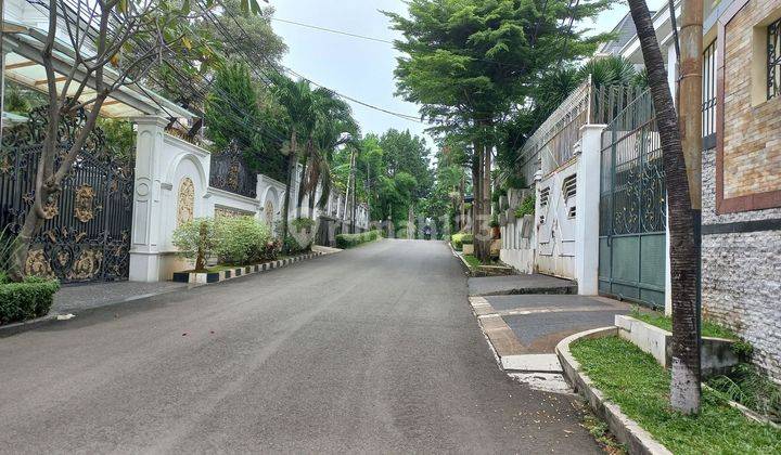 Rumah Mewah Premium Strategis Komplek Simprug Garden Dekat Senayan
