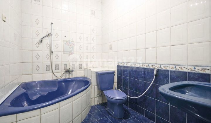 For Quick Sale House in Puri Indah