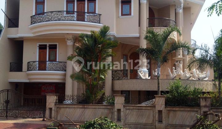 Dijual Rumah Hoek Mewah di Kuta Indah