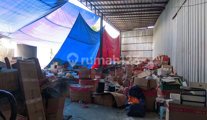 Warehouse for sale, cheap, in Kavling DPR Block D. Warehouse for sale, cheap, in Kavling DPR Block D.