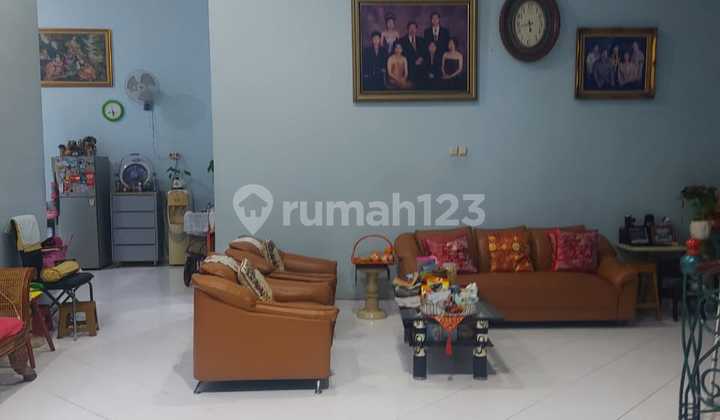 Dijual Rumah Ditaman Ratu Jakarta Barat