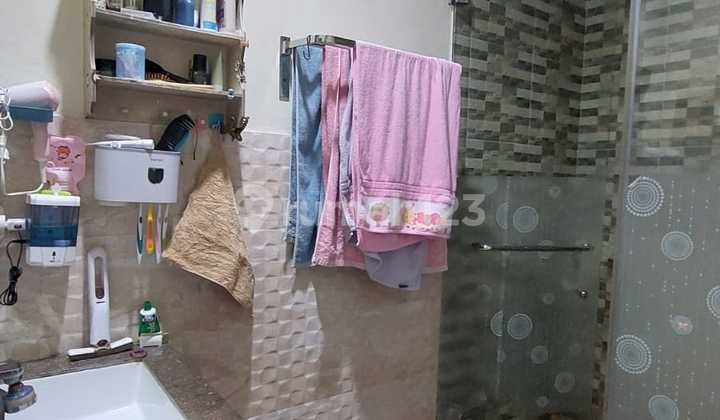 Dijual. Cepat Rumah Taman Semanan Indah 2