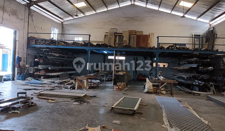 Affordable Land and Building for Sale in Daan Mogot Affordable Land and Building for Sale in Daan Mogot