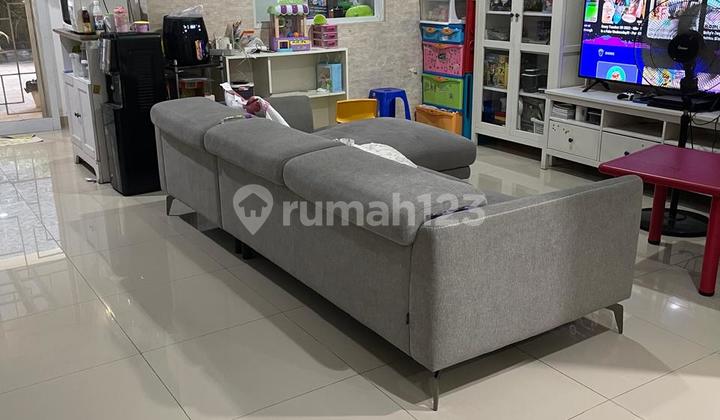 Dijual Cepat. Rumah Di Taman Surya 5  2