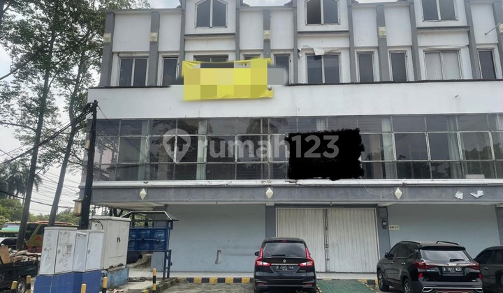 RUKO HADAP JALAN RAYA, GANDENG 3 UNIT, PARKIRAN LUAS 1