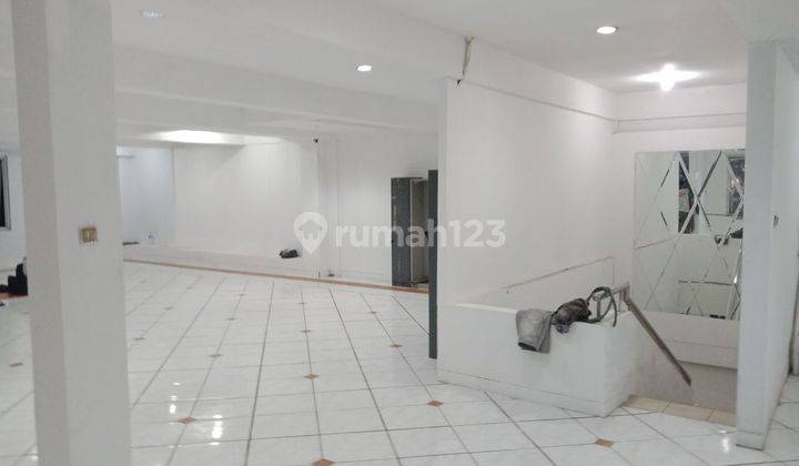 RUKO HADAP JALAN RAYA, GANDENG 3 UNIT, PARKIRAN LUAS 6