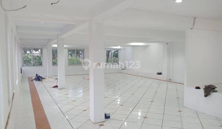 RUKO HADAP JALAN RAYA, GANDENG 3 UNIT, PARKIRAN LUAS 7
