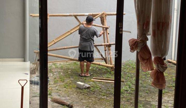RUMAH RAPI,  SIAP HUNI, ADA KITCHEN SET DAN AC 4