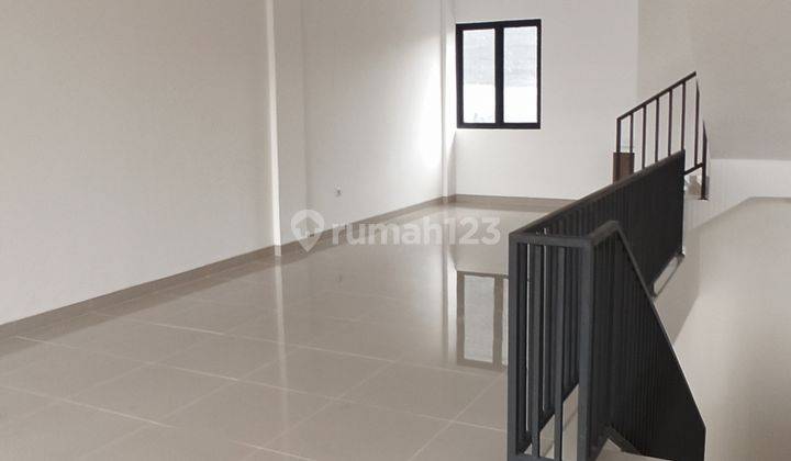 RUKO BARU, LOKASI RAMAI, PINGGIR JALAN RAYA  3