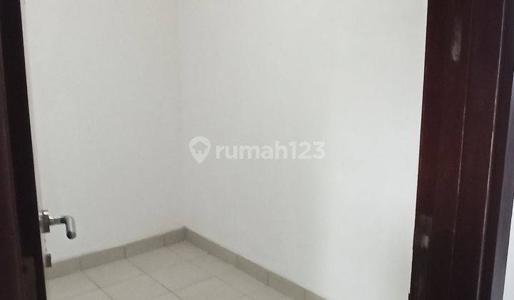 RUMAH USAHA, PINGGIR JALAN BOULEVARD ICON, COCOK utk USAHA Resto, Cafe, Kantor, sekolah, Kost, DLL 5