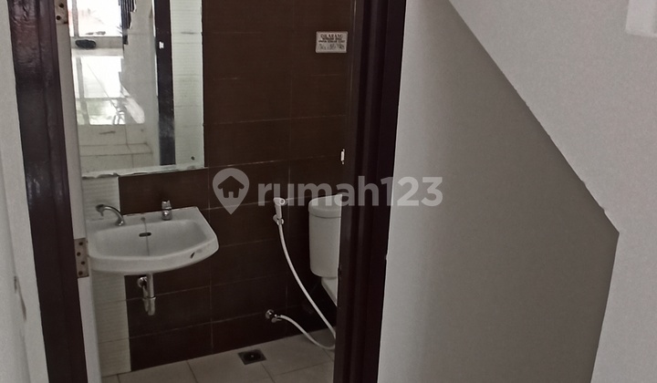 RUMAH USAHA, PINGGIR JALAN BOULEVARD ICON, COCOK utk USAHA Resto, Cafe, Kantor, sekolah, Kost, DLL 20
