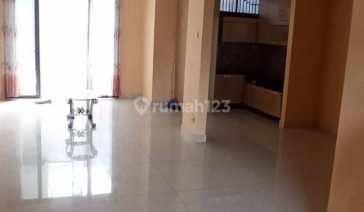 RUMAH RAPI,  SIAP HUNI, ADA KITCHEN SET DAN AC 14