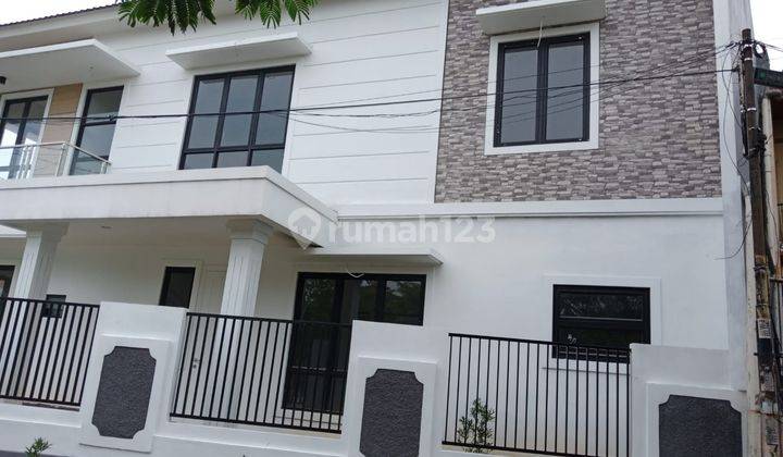 RUMAH 2 LANTAI, HOOK, SIAP HUNI, BAGUS, MINIMALIS 2