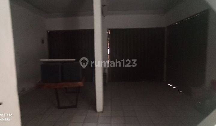 RUMAH PINGGIR JALAN DI NUSALOKA, BISA utk USAHA, KOST 2