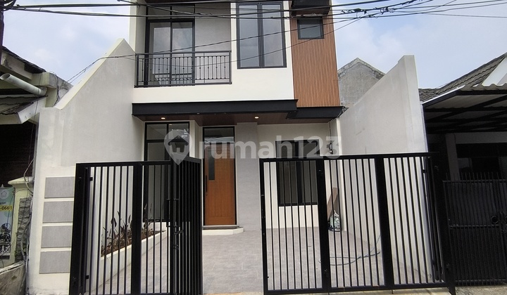 Turun Harga, Rumah Baru, Siap Huni, 2 Lantai, Kencana Loka Bsd