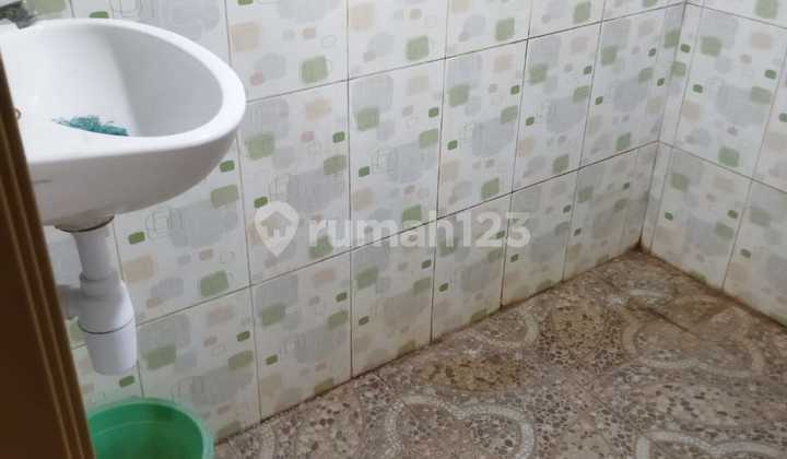 Need Money, Negotiable, 3-Story House, West Jakarta, 2