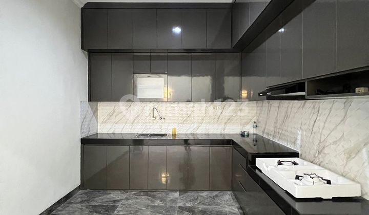 Very Cheap, New House, Hook, 2 Floors, Good, In Icon BSD Very Cheap, New House, Hook, 2 Floors, Good, In Icon BSD