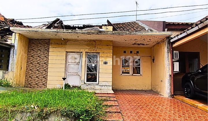 Rumah Di Jalan Boulevard Kawasan Cluster Meadow Green Lippo 2