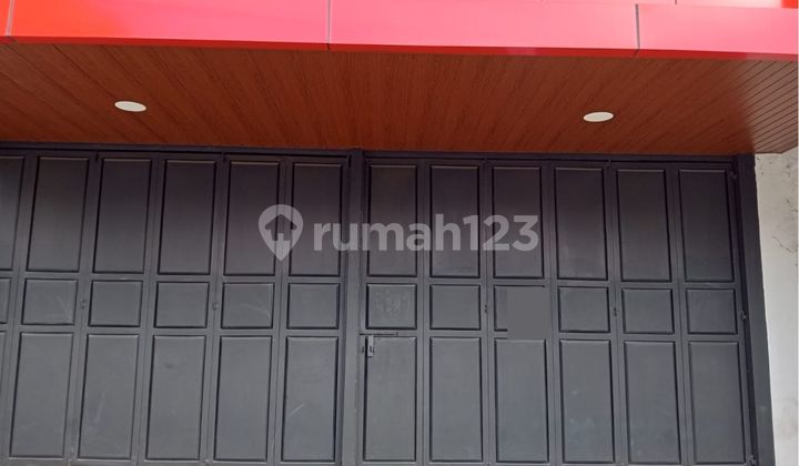Ruko Lebar 3 Lantai Simpang Lampu Merah Pasir Gombong