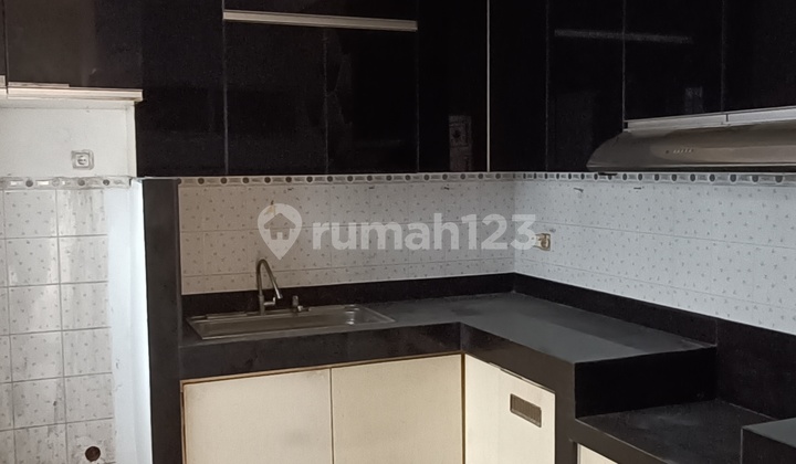 Rumah 2 Lantai Disewa Di Alam Sutera 2