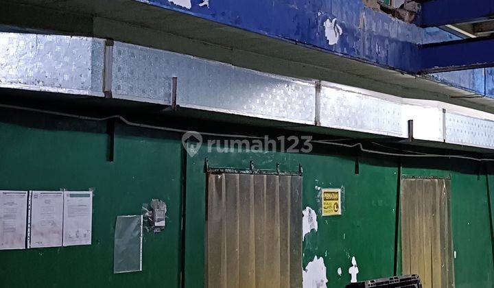 Gudang Dalam Komplek Pergudangan Bizzpoiint 2