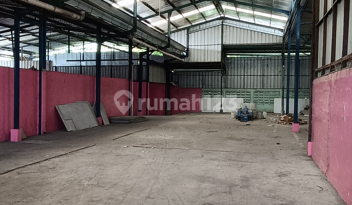 Light Industrial Warehouse Light Industrial Warehouse