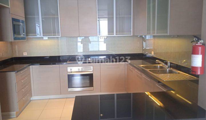 For Rent Apartement Oakwood Premier Cozmo 2 BR Furnished Bagus 1