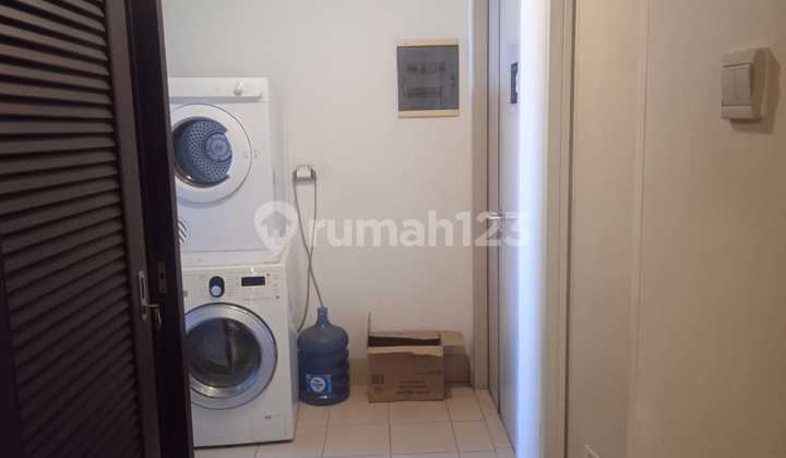 Apartment Capital Residence 4 Bedrooms Semi-Furnished in Jakarta 2
